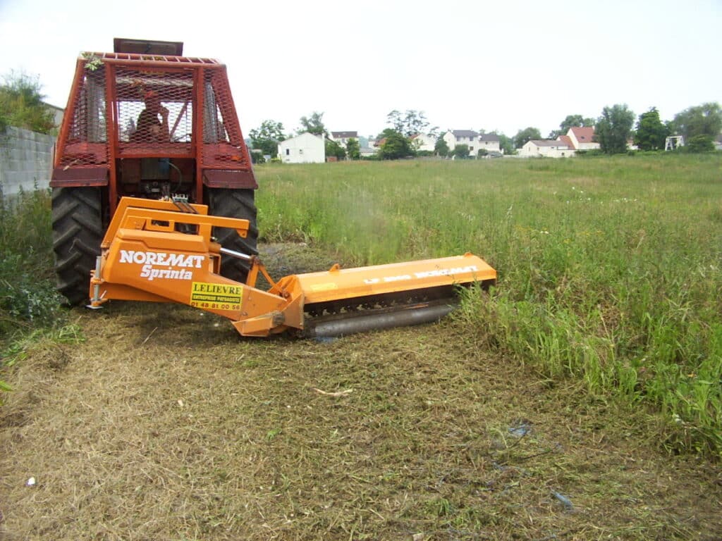 Débroussaillage de grands espaces dans le 77
